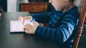Reasons why we should limit the use of technology in Children